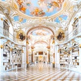 世界一美しい図書館「アドモント修道図書館」の記事画像